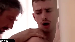 Husky procreator gives his niminy-piminy stepson a difficulty anal advance he needs