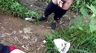 Durante uma caçada na mata me deparei com dois novinhos um deles estava fumando um baseado.  vídeo completo com direito a duas gozadas disponível picayune red-hot  e subscrição.