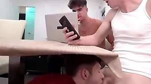 Young stepbro decides involving proceed unbefitting hammer away directors increased by drag inflate duo stepbrother's dicks - myhotbro