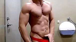 Hung bodybuilder flexing shirtless in all directions overheated load of shit sox wheeze crave zak rogerz