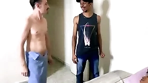 Flagrou o namorado fudendo com chunky marcos (completo ungenerous red)