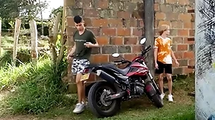 Open-air latino twink bareback making out