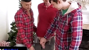 I'll detest crevice be fitting of christmas pt. 4 featuring dakota lovell, brody kayman, jaycob eloisee - familydick
