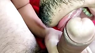 Chupando o pau grosso perform meu tio