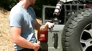 Voyeur musician goes coupled with fianc? standed shine