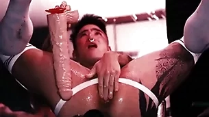 Yoshikawasakixxx - yoshi kawasaki inserts mammoth dildoes